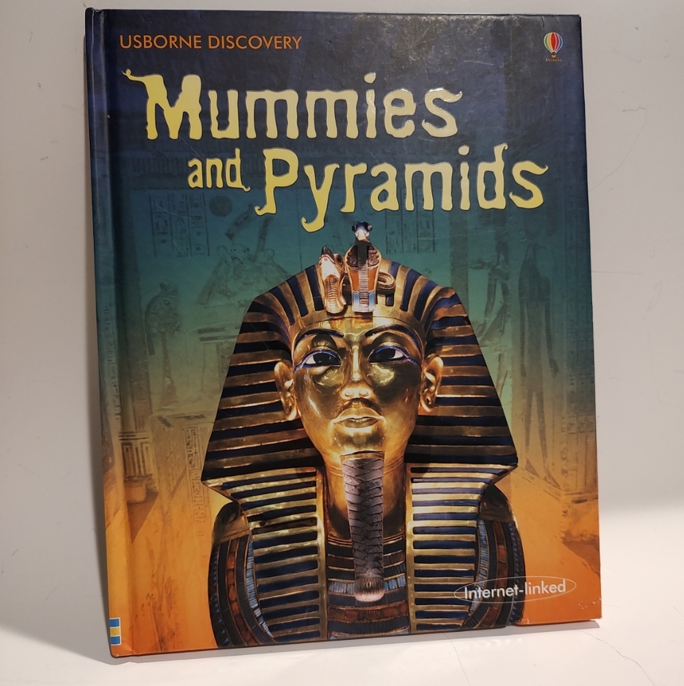 Usbourne discovery hardcover book Mummies and Pyramids Sam Taplin USA EDC pub